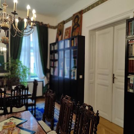Отель Luxury Near Castle Вена Экстерьер фото