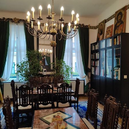 Отель Luxury Near Castle Вена Экстерьер фото
