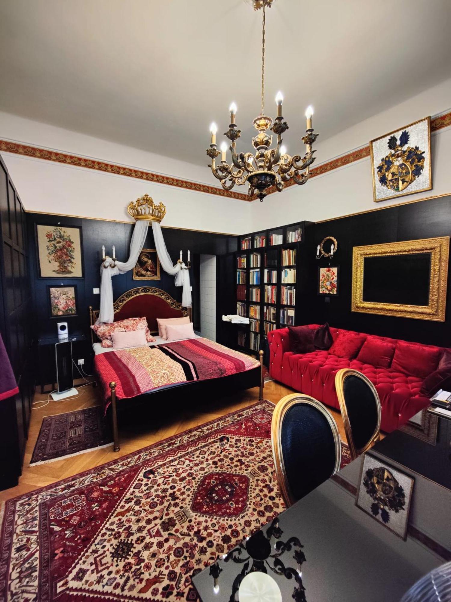 Отель Luxury Near Castle Вена Экстерьер фото