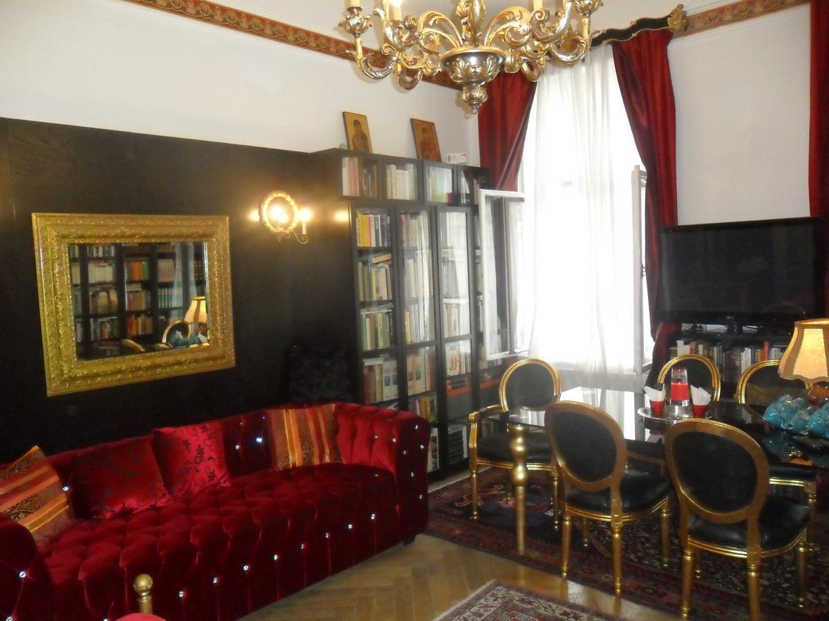 Отель Luxury Near Castle Вена Экстерьер фото