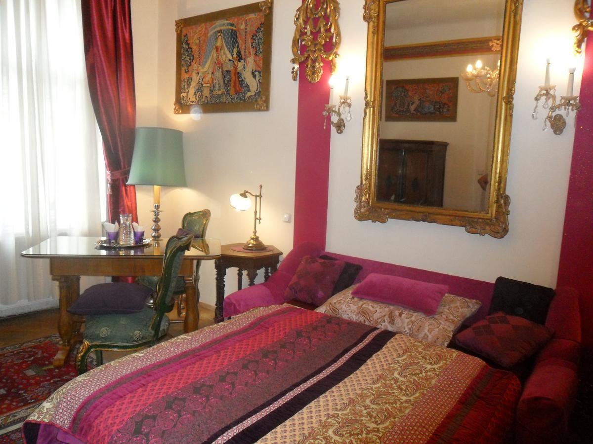 Отель Luxury Near Castle Вена Экстерьер фото